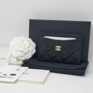 NWT CHANEL CC Classic Quilted Grained Card Holder